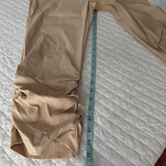 NWOT, Insight Womens Beige Ruched Pants Size 6 Rayon/Nylon/Spandex Blend - Picture 6 of 8